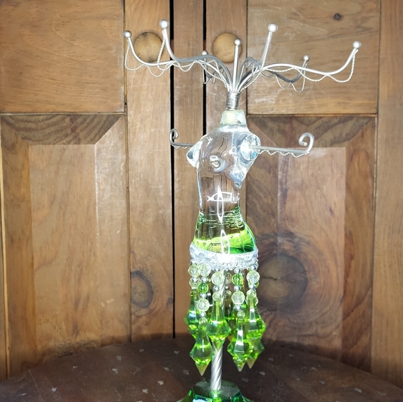 Green Jewelry Holder - Picture 3 of 11